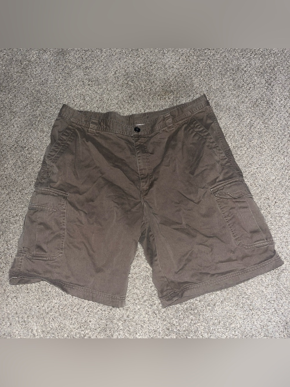 Columbia Omni Shade Mens Cargo Shorts Brown Flat Front Sun Protection 38 X 10